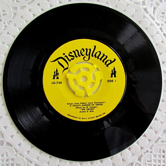 45 RPM KID'S RECORDS, LOT of 4 VINTAGE LULLABIES, THE SWING, THREE BLIND MICE + - Picture 13 of 16